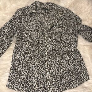 Talbots Women’s L/S Button Up Shirt Leopard Print Wrinkle Resistant Size 10